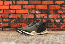 Load image into Gallery viewer, Nike Sock Dart - Cargo Khaki